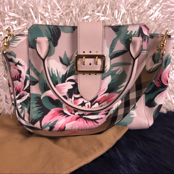 ⚜️RARE⚜️ Burberry Floral-print Buckle Tote - Picture 2 of 5